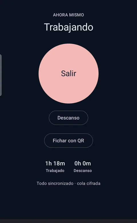 App Ponktio tras fichar con QR: el estado cambia a Trabajando con el botón Salir